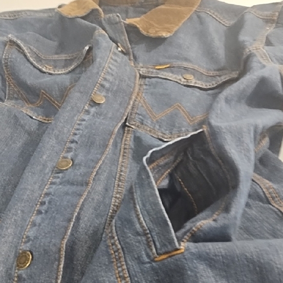 Wrangler Flannel Lined Denim Jean Jacket Barn Coat Corduroy Collar 4 Pockets - Picture 9 of 12